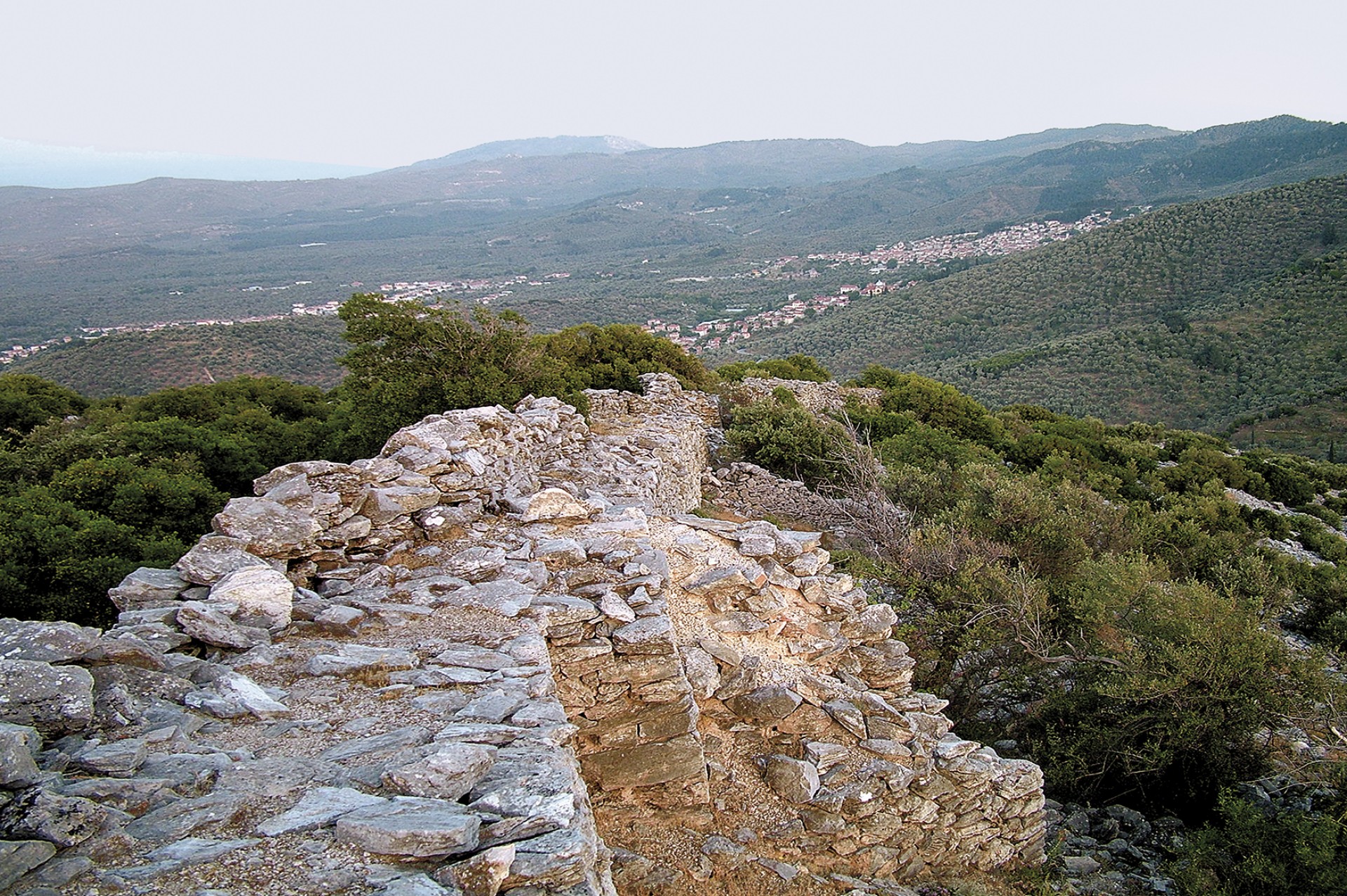 Χωριά της Γέρας, από το Παλιόκαστρο